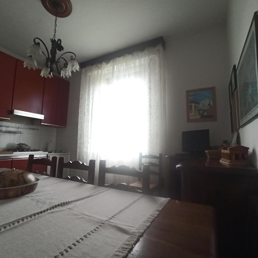 הוילה Felino Casa Vincenzo 130 Mq Con Portico Ed Ingresso Esclusivo Dal Giardino מראה חיצוני תמונה